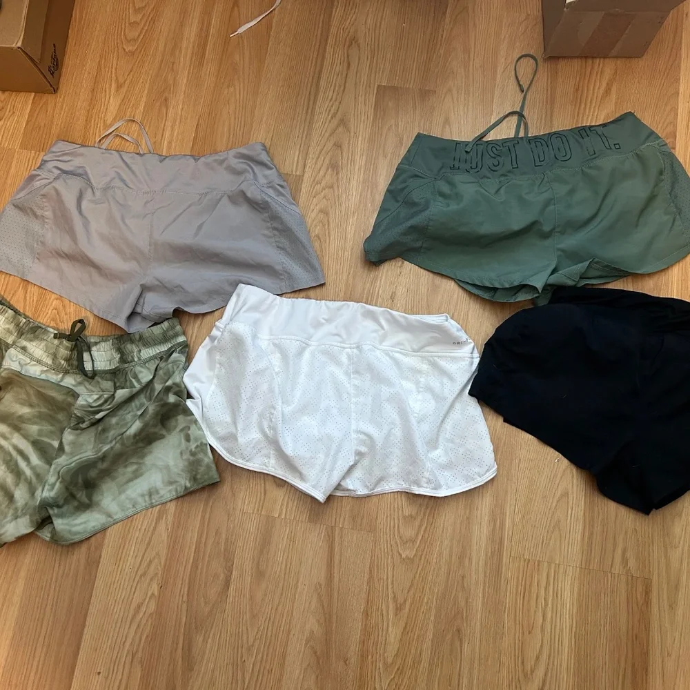 Nike dri fit running shorts - Picture 2 of 4